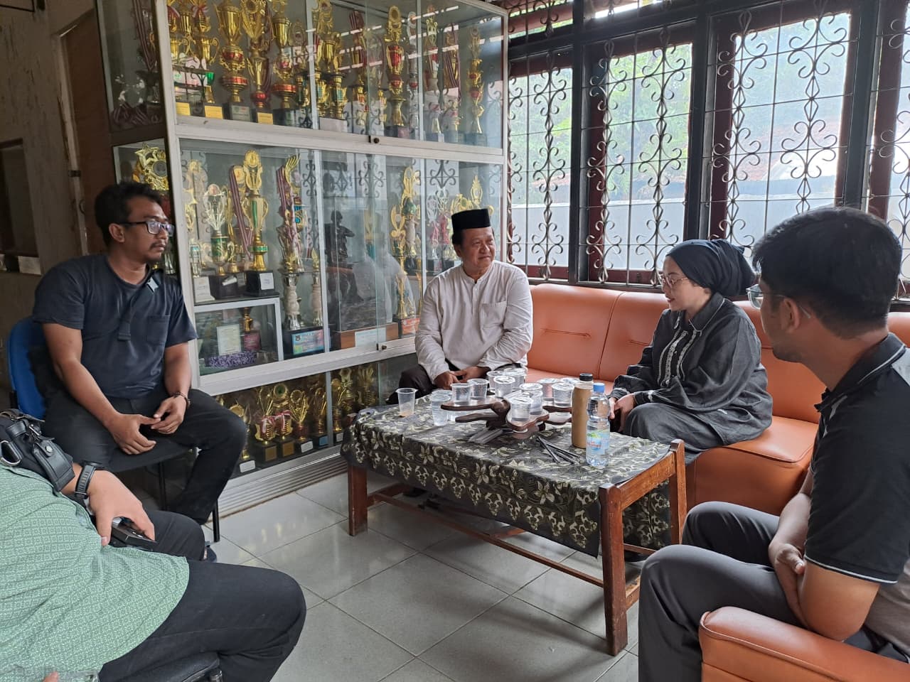 MI Salafiyah Terima Kunjungan Hj. Selly Andriany Gantina, Pantau Renovasi dan Dukung Pembelajaran Berkelanjutan